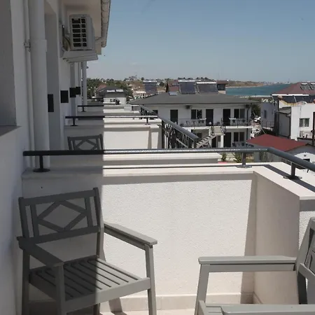 Escape Hotel 3*