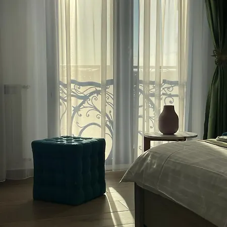 Hotel Escape 3*