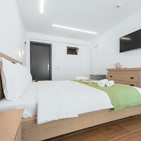 Escape Hotel 3*