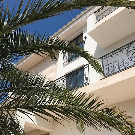 Escape Hotel