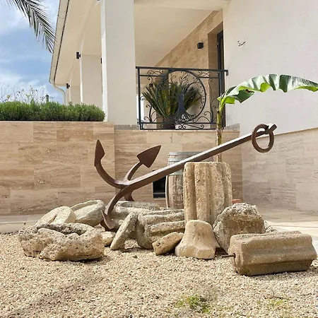 Hotel Escape